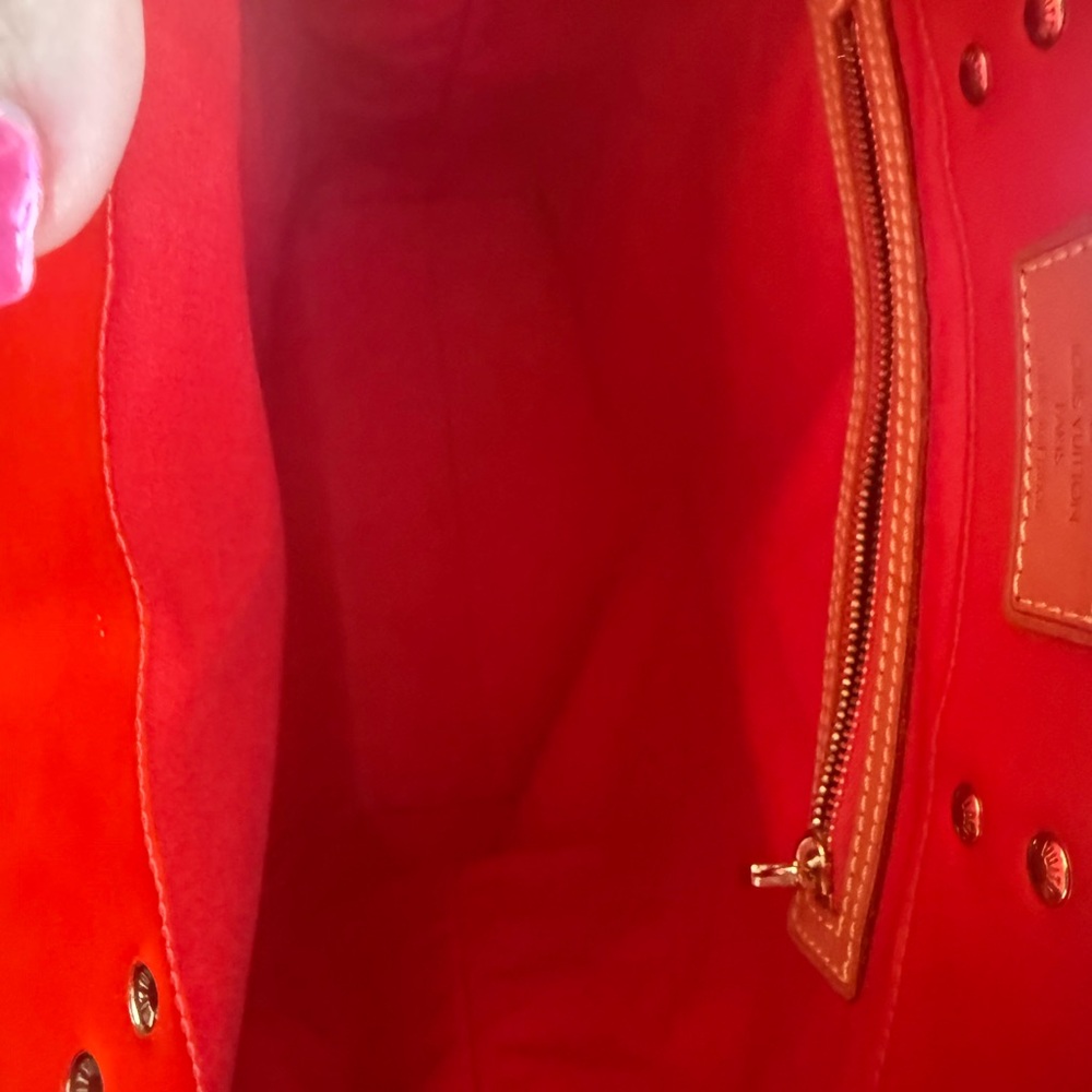 ❤️ Louis Vuitton Red Monogram Vernis Tote Bag | Patent Leather | Made in France - Picture 8 of 9